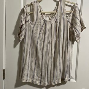 Max Studio Peekaboo top